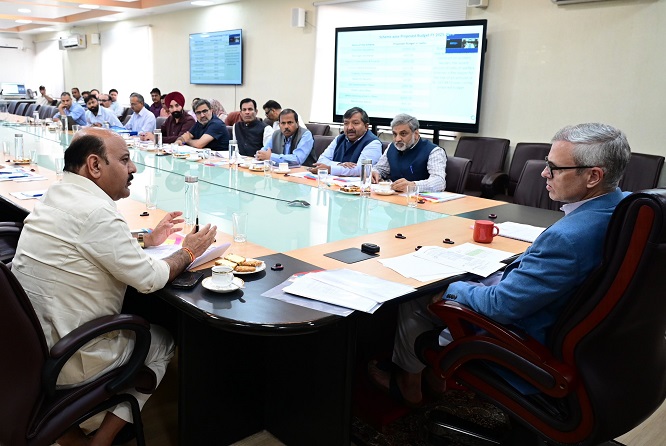 Ensure that no eligible worker is left out for Benefits: CM J&K Omar Abdullah