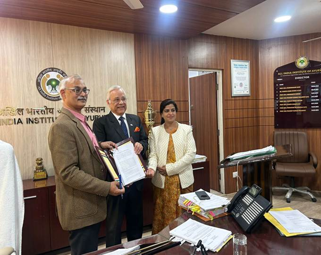 'All India Institute of Ayurveda signs a Common Empanelment MoU with the General Insurance Council '