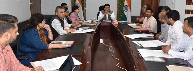 DC Udhampur,  Minga Sherpa approves 251 cases under Mission YUVA : Emphasis on expediting approvals, timely sanction