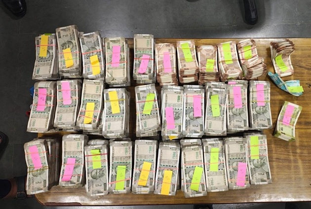 'CBI arrests Police Head-Constable for demanding and accepting Rs. 2 Lakh Bribe'