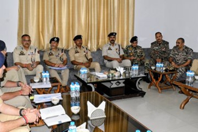 'IGP Jammu chairs  high-level Tri-Range security review meeting '