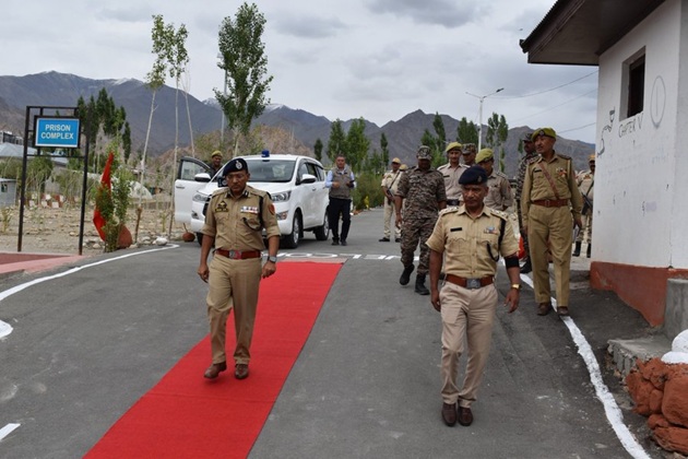 'DGP Ladakh visits District Jail Leh , FRS and PTS Stongsa'