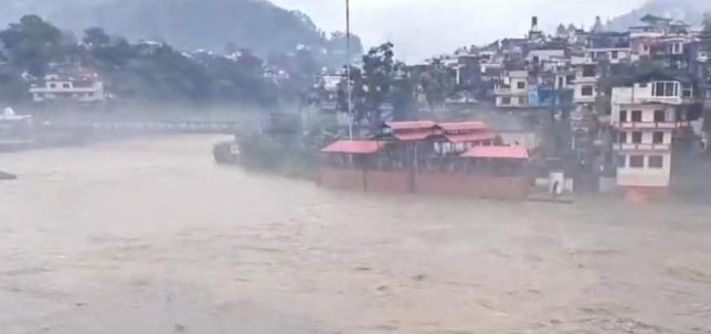 Death toll in Mandi cloudburst rises to 14; search on for 31 missing
