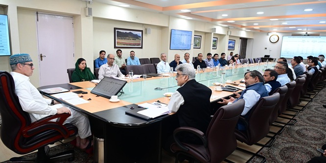 'CM J&K chairs meeting over upgrading 714 High Schools into K-12 composite Schools'