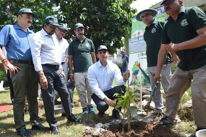 'DC Jammu Rakesh Minhas launches 'Paalna''