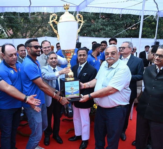 High Court felicitates J&K Ranji Trophy Team 