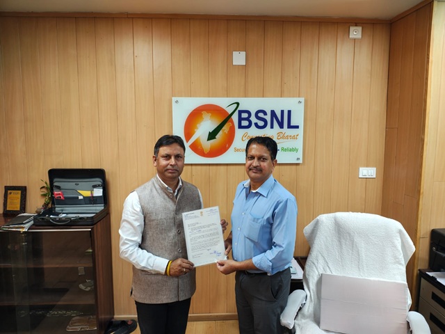 MLA Kathua discusses various Mobile issues with Chief General Manager, BSNL 