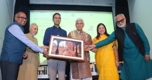 LG  Manoj Sinha in Delhi