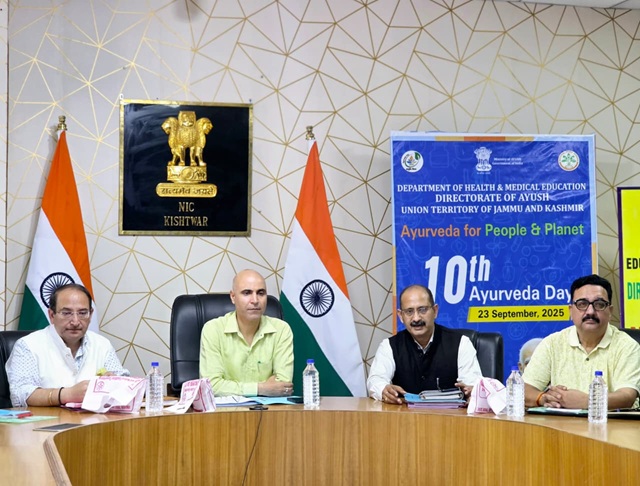 DC Kishtwar encourages people to adopt Ayurveda in their daily lives