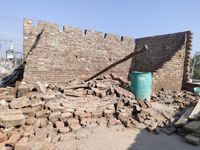 On the directions of Rupesh Kumar , VC. team of JDA conducts demolition drive but Revenue wing?