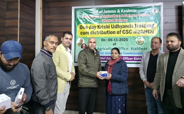 DC Kishtwar distributes Micro ATMs and Biometric Devices to Krishi Udhyamis