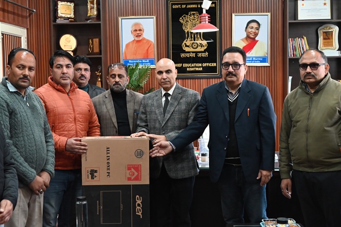 DC Kishtwar hands over 91 PCs to School Education Department 