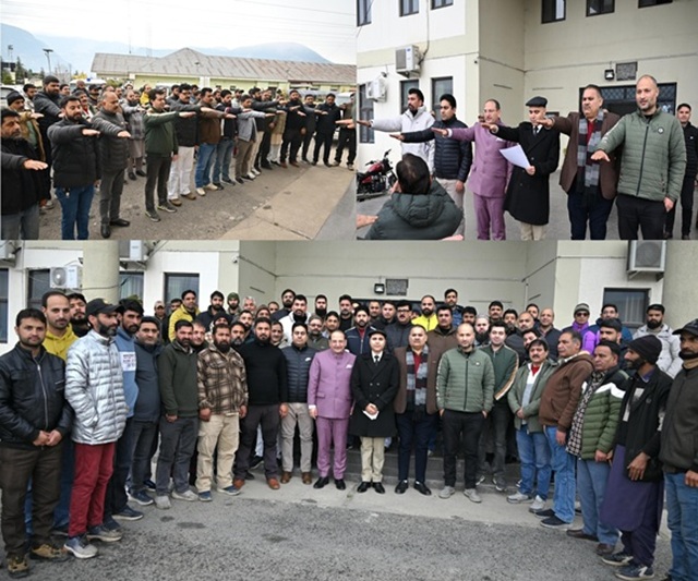 DC Kishtwar leads Road Safety Pledge as Month-Long Awareness Drive begins