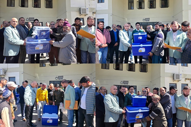 DC Kishtwar distributes Ice Boxes to Fishermen & Fish Farmers to enhance Market Linkages
