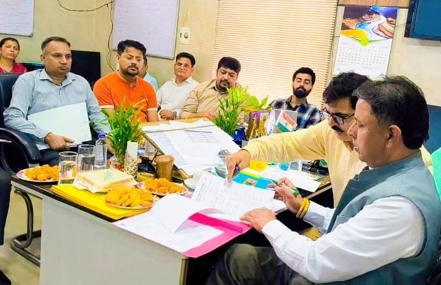 MLA Kathua Dr Bharat Bushan stresses strengthening of facilities in Hospital: Appreciates CMO & Hospital Administration