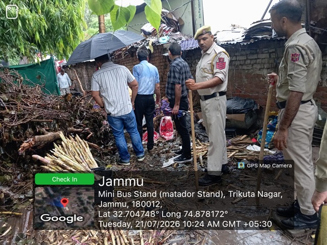 Jammu Development Authority continues its Anti-Encroachment Drive near Jammu Tawi Railway Station but others?