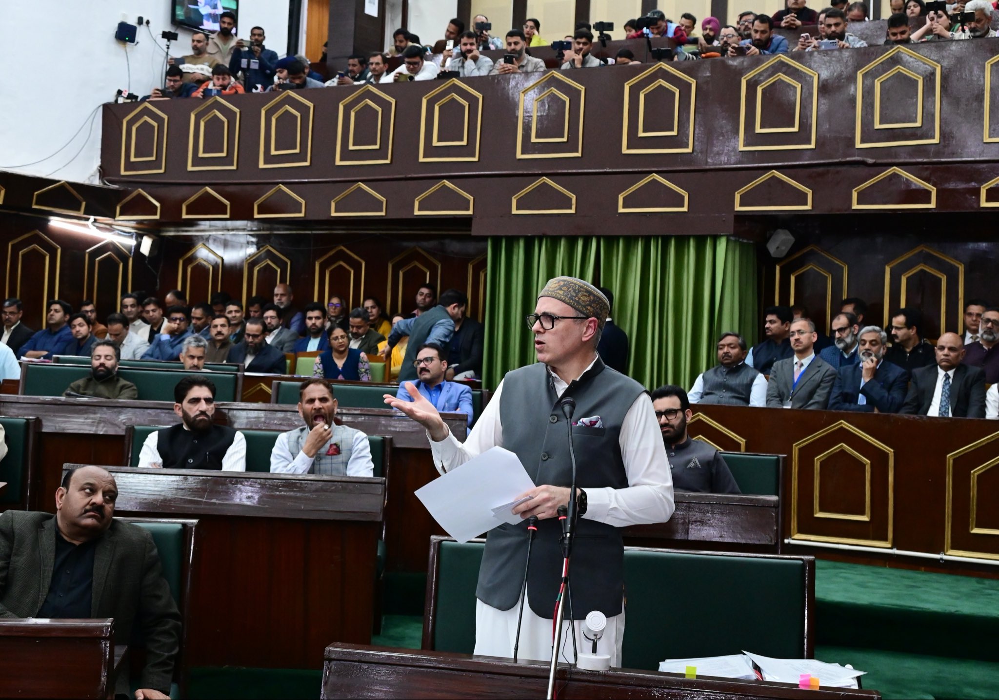 CM J&K assures to resolve Gair Mumkin Khad land issue this year , says focus on Repeat Tourism & regularisation of Daily Wagers