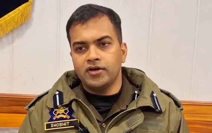 IPS Officer Shobhit Saksena , posted earlier in J&K , gets new posting in Delhi
