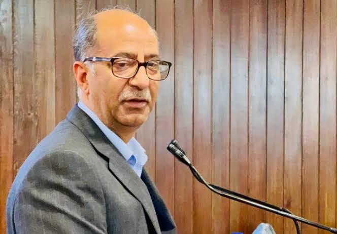 Advisor to CM Nasir Wani requests LG Manoj Sinha to re-Open Soft Tourist Spots