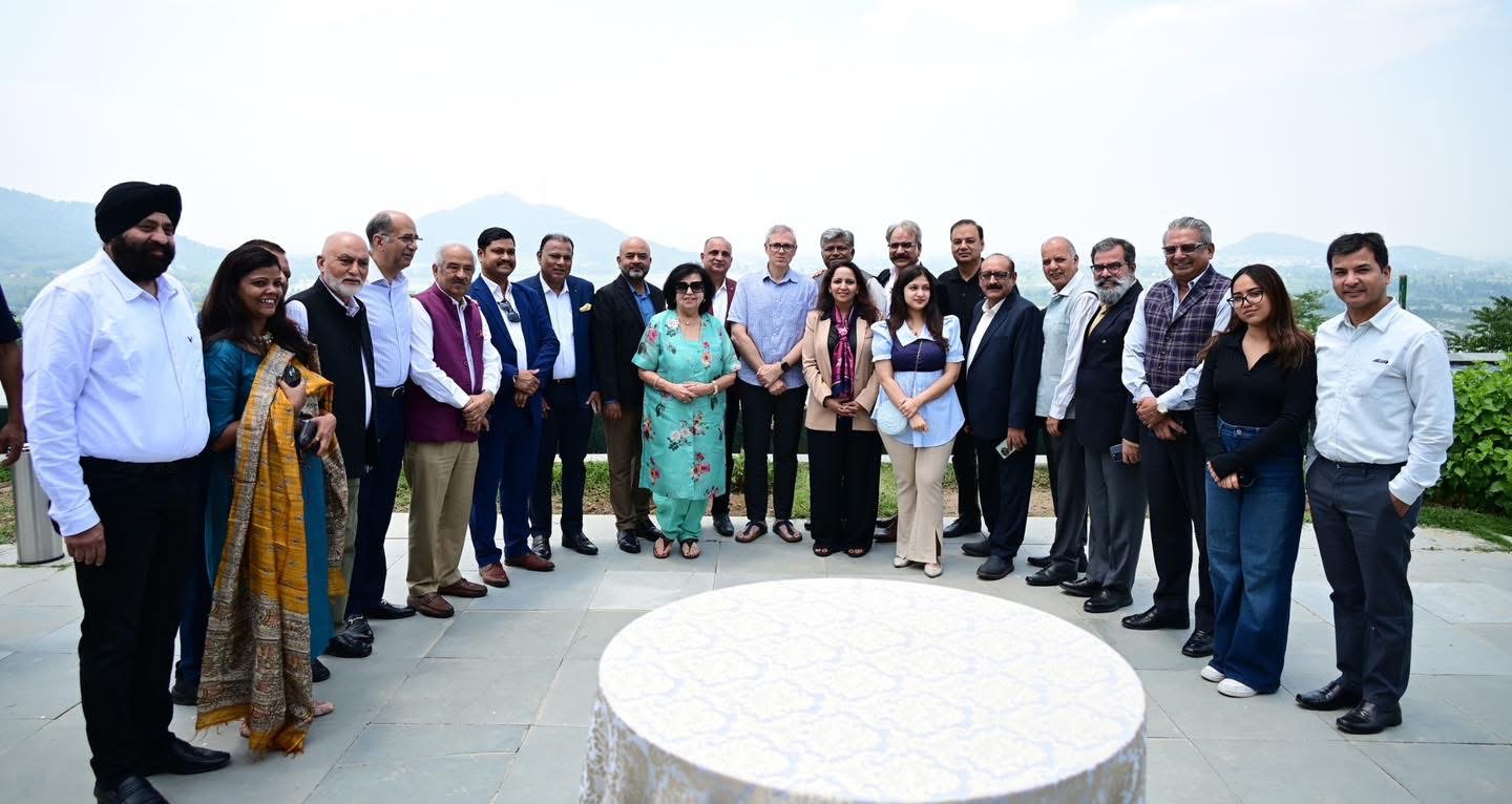 CM Omar Abdullah  interacts with IATO delegation over Tourism 