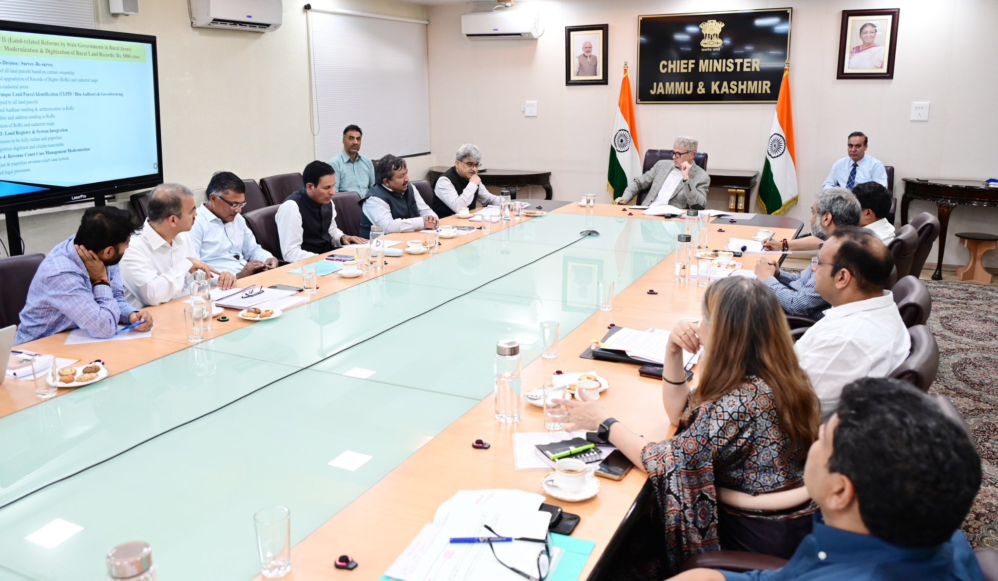 CM J&K directs Officials to fast-track  submission of viable project proposals to  GOI