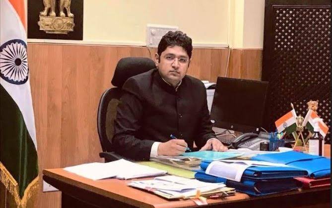 J&K Govt relieves top  IAS Officer Raghav Langer at completion of deputation  to J&K 