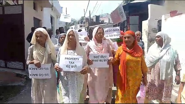 Protest in Arnia against Installation of Prepaid Electricity Meters