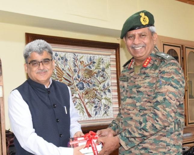 CS Atal Dulloo reviews strategic road projects with BRO Chief 
