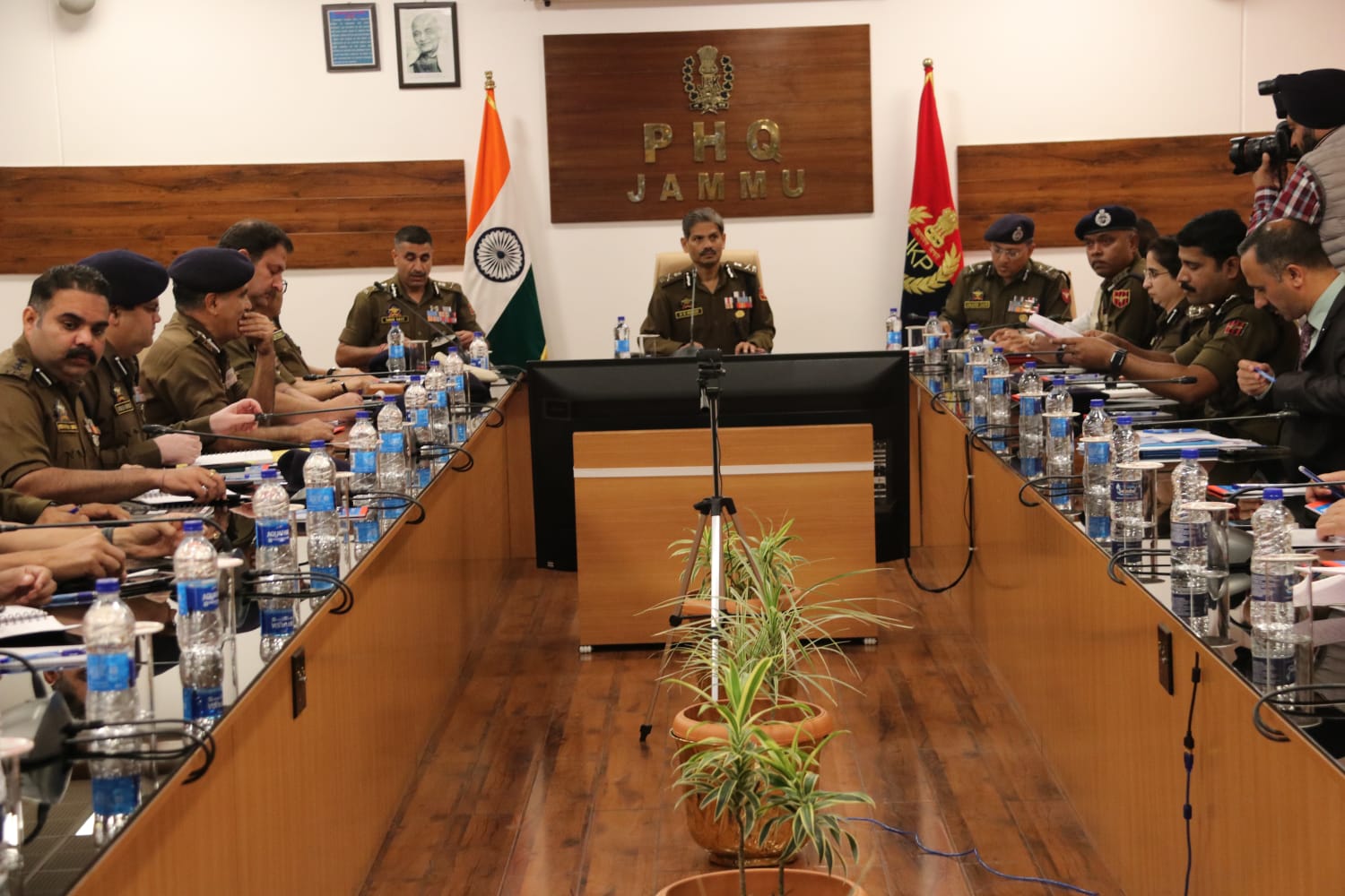 DGP J&K chairs Officers meet at PHQ Jammu ; says Officers must take feedback from junior colleagues too