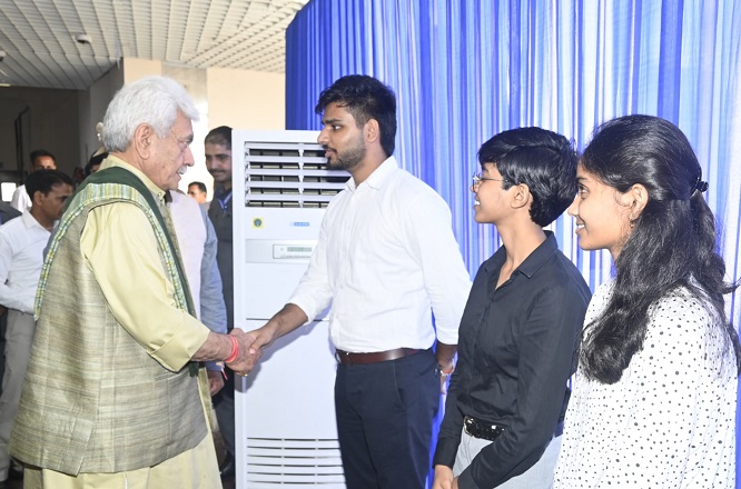 LG J&K addresses Inaugural Ceremony Navarambh at IIT Jammu