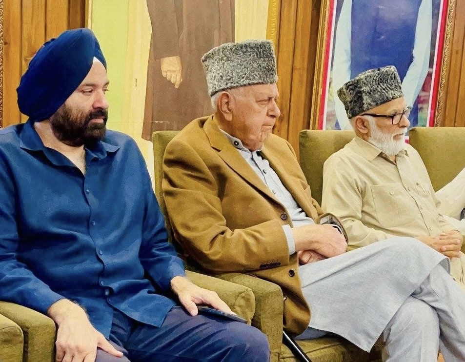 'Farooq Abdullah chairs crucial working committee meeting of NC '