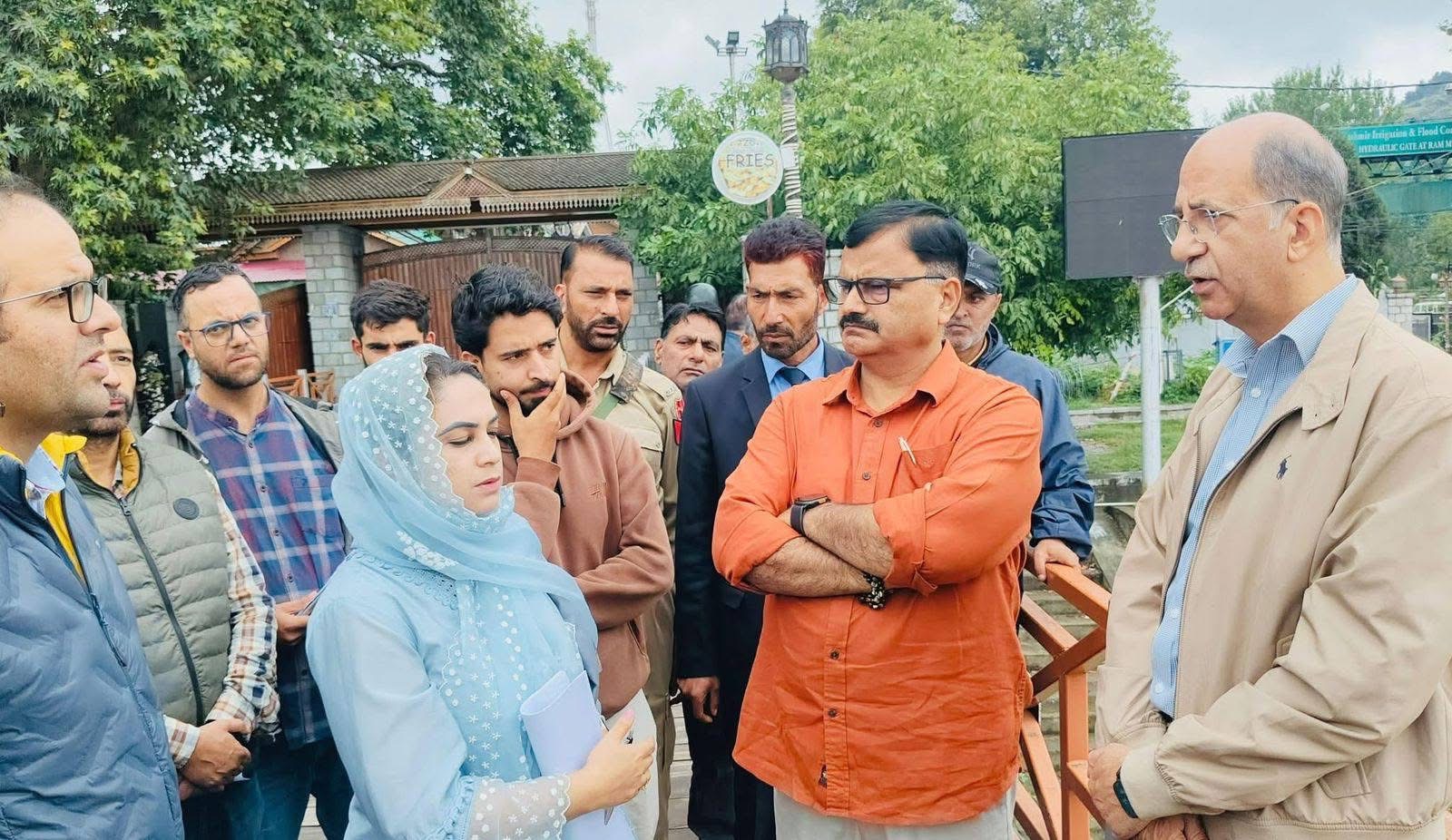 'Nasir Wani , Javed Rana review flood-like situation along  River Jhelum.'