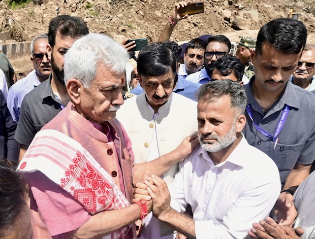 LG Manoj Sinha visits Udhampur, Inspects National Highway Restoration works