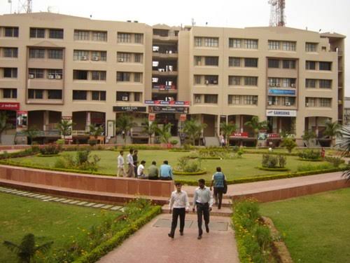 Questions on  Approving Authority/Collector/Estate Officer of JDA over Notice issued to Owner of Bahu Plaza  Jammu