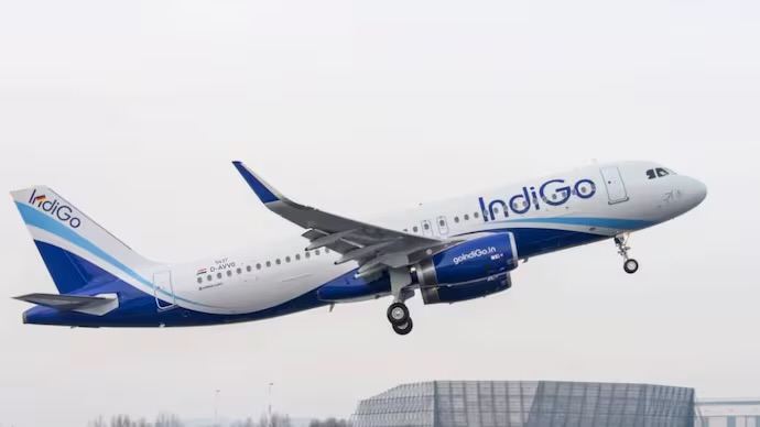 IndiGo plane enroute to Srinagar faces  issues; makes  landing in Varanasi