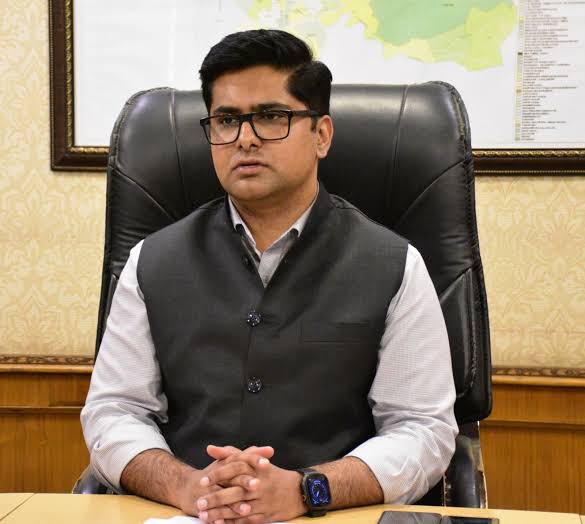 LG J&K assigns addn charge to IAS Officer 