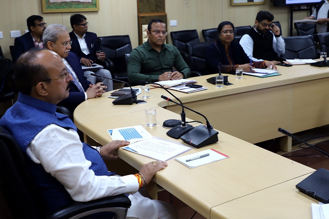  Ashish Sood takes charge as Delhi’s Home Minister
