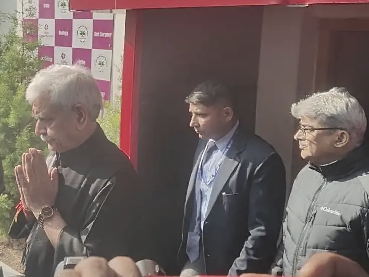 Nowgam blast: LG Manoj Sinha visits injured at hospital