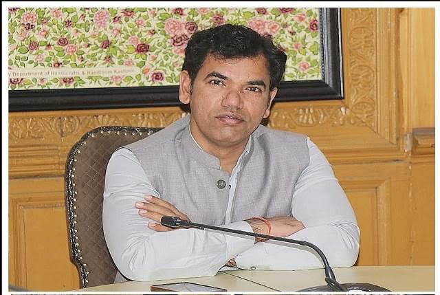  Div Com Kashmir  communicates over   “Refunds of Booking Amounts" to tourists for cancellations