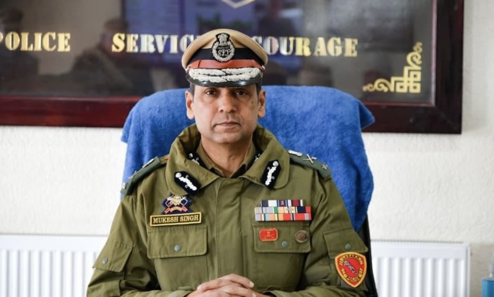Erstwhile J&K cadre IPS Officer Mukesh Singh assumes charge as DGP Ladakh