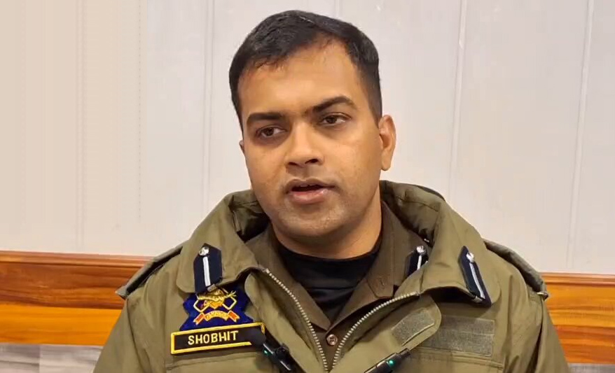 LG J&K Manoj Sinha orders relieving of IPS Officer Shobhit Saksena  , assigns charge of SSP 