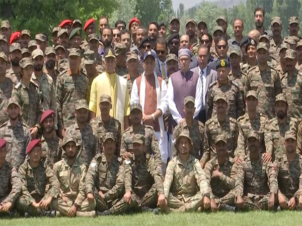 Defence Minister Rajnath Singh meets Armed forces in Srinagar 