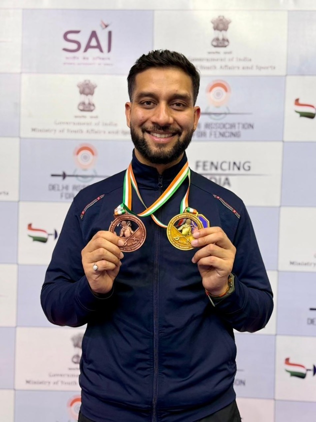 Secretary J&K Sports Council congratulates Vishal Thappar on selection for Senior Fencing Sabre World Cup 