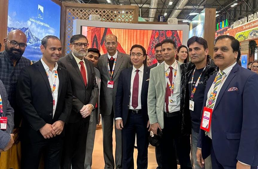 Delegation of  J&K headed by Nasir Wani participates  in FITUR Madrid in Spain