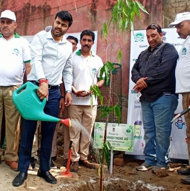 Commissioner JMC launches Clean Jammu Green Jammu’ Campaign 
