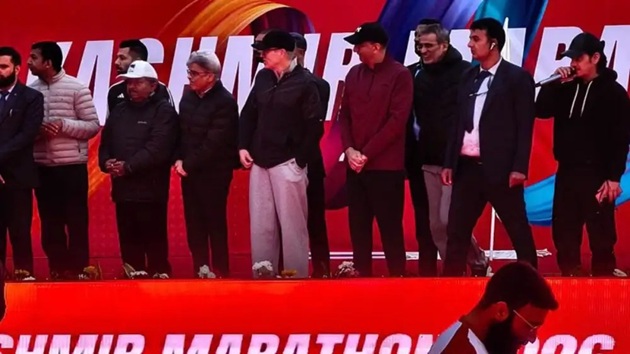 'CM Omar Abdullah flags off 3rd Edition of Kashmir Marathon with more than 2,000 athletes'