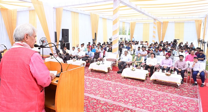 LG J&K attends Odisha Day ‘Utkala Dibasa’ celebration at Raj Bhawan