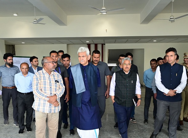 LG J&K conducts on-site inspection of Shri Amarnath Ji Shrine Board’s Office & Yatri Niwas at Pantha Chowk