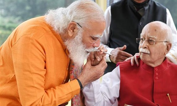 LK Advani to be awarded Bharat Ratna