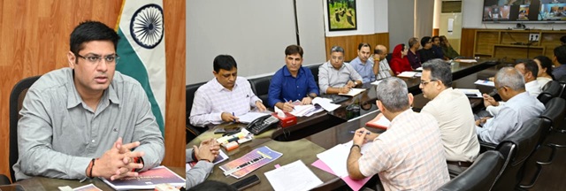 Div Com Jammu asks for cleanliness, public safety as top priority